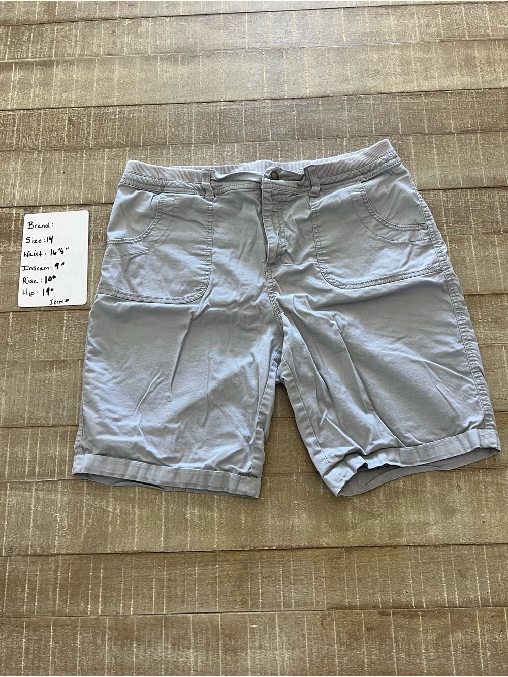 Casual Light Gray Women's Cotton Shorts Croft and Barrow, size 14